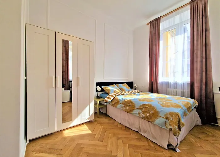 J&W Apartments Świętojańska Rooms Warszawa