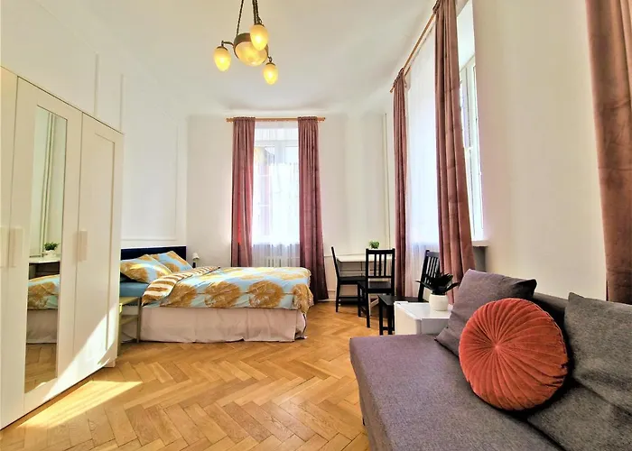 J&W Apartments Świętojańska Rooms Warszawa
